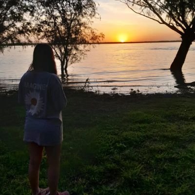 Eveelyn47's profile picture. 'lo esencial es invisible a los ojos'