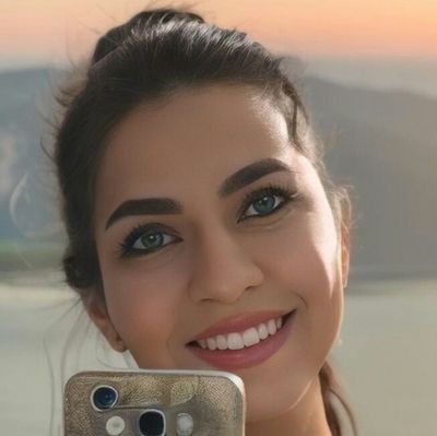 Samira_Lasting Profile Picture
