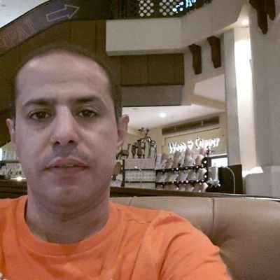 بكالوريوس إدارة أعمال. مدرب كرة قدم رخصة A  .
مدرب سابقا في نادي النصر ونادي الرياض ونادي الدرعيه ونادي سدوس.