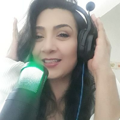 Cosas que me apasionan en la vida
Mi hijo, la poesia ☕
Escritora de vida, Locutora 📻
#ParaVersearteelAlma
#verseandoteelalma
#LaPoesiaHechaMujer🦋
🖊📖🎙