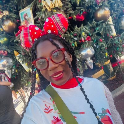 RebalRoseCharm's profile picture. RIP MY QUEEN✨MOMMY✨ ♥️ Slic Vic 💙 Entrepreneur | Love is Consistent | TLG. | 🇵🇦♥️| Class of 2020! 👩🏾‍🎓🥳