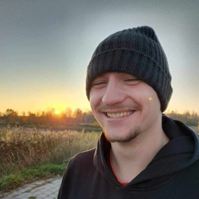 Bawię się w dziennikarstwo i gram w gierki.
Od niedawna też tu: https://t.co/oMNh8mZezw