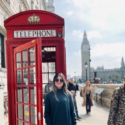 LauraRoBe22's profile picture. Pregúntate si lo que estas haciendo hoy te a cerca a lo que quieres ser mañana! 👩🏼💻📸📜📖 Everglow 🧡