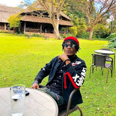 Recording Artist | Enterprenuer | Content Developer | and this Book goes on...
🚨ONLY YOU AND I EP🧡 OUT NOW 👇👇