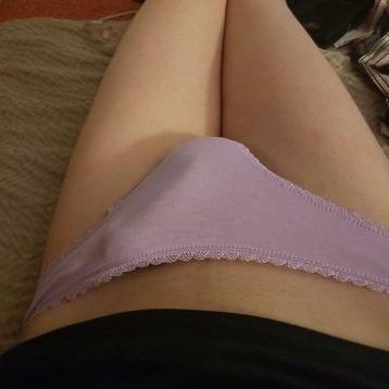 part time sissy love trans sissys and men send me pics of your cock please