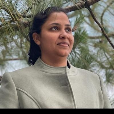 artiahuja_'s profile picture. 