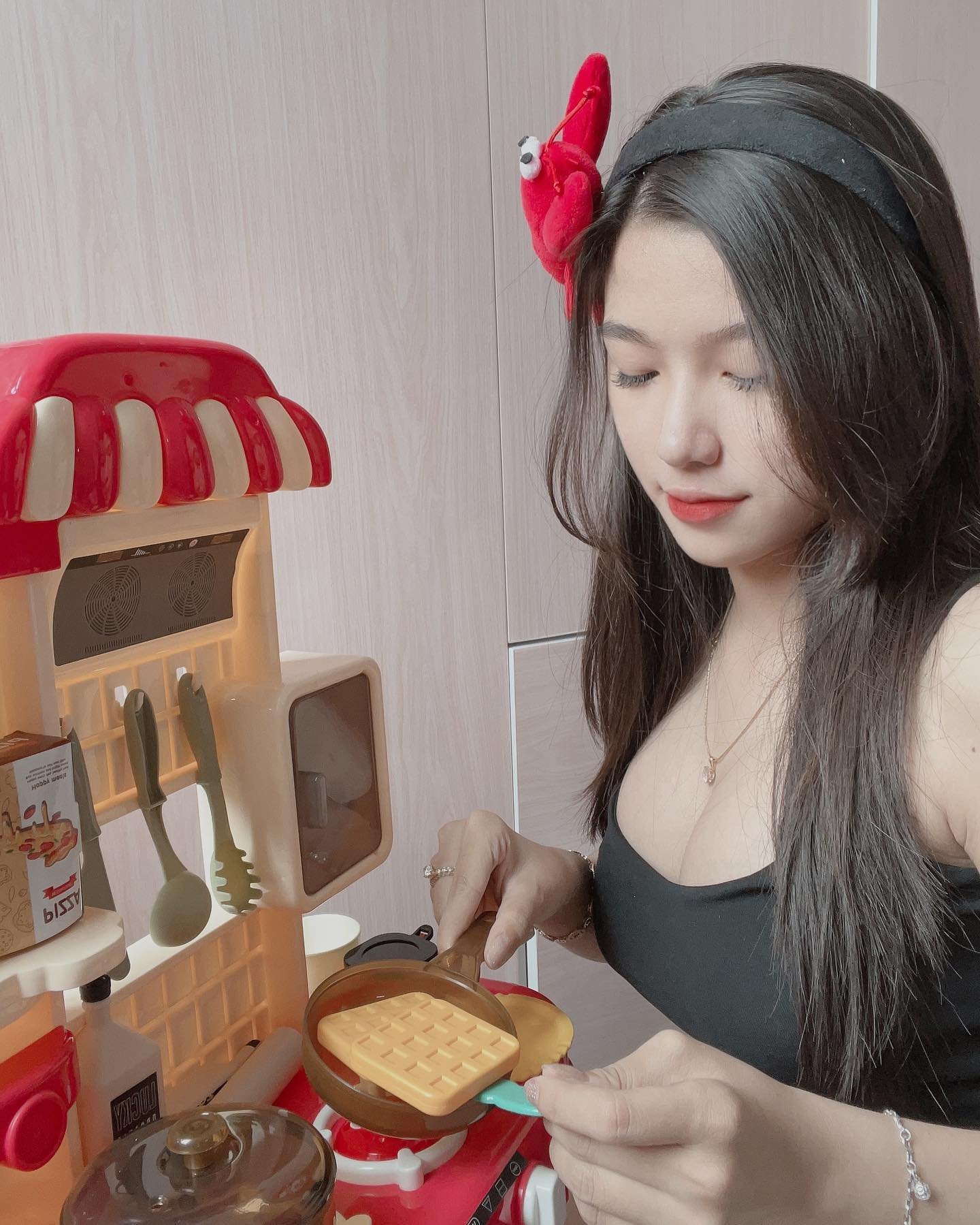 Chúc bạn vui vẻ ,Thay vì vui mừng ,Tôi hy vọng bạn không có điểm yếu ,Và cũng Ko cần Áo giáp