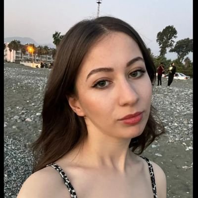 Melikedegrmnci's profile picture. Ben akıllanmam siz delirin