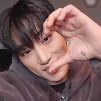 𝐬𝐚𝐧𝐢𝐡𝐨𝐥𝐢𝐜 ☁️🏔 𝐞𝐢𝐠𝐡𝐭 𝐦𝐚𝐤𝐞𝐬 𝐨𝐧𝐞 𝐭𝐞𝐚𝐦 💜 에이티즈좋아할수밖에없어 | https://t.co/JUk44Bsmq7