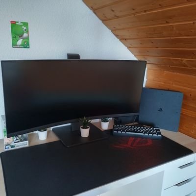 Tech Creator from 🇨🇭 
TikTok  joex.techz
Ps4 Setup