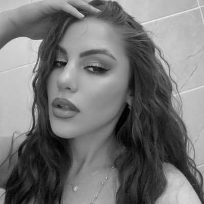 SenaNurGkmen35's profile picture. 