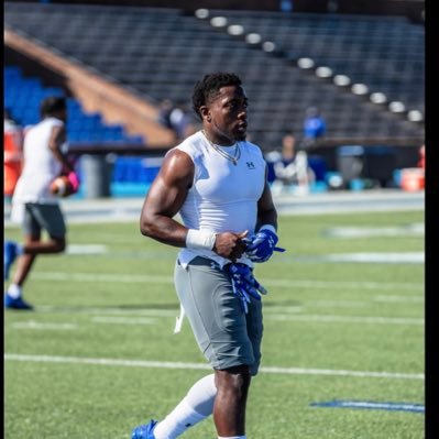 RB at HamptonU’24💙Student athlete📚🏈 Follow me on IG:5_live