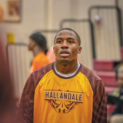 JaylinnJas4's profile picture. 5.11 2028 college guard   3.0+gpa