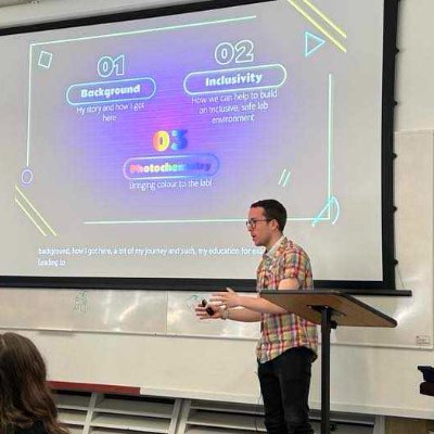 Former @BCS_CDT PhD Chemistry student in the @ClaydenGroup 🧪
Gaming and horror nerd, avid cat lover, passionate about LGBTQ+ rights and wellbeing 😻He/Him