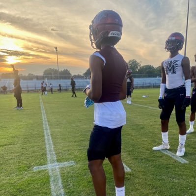 C/o 26 gpa 3.8 5’8 145lbs DB/Wr/Ath bench max:185 squat:315 40:4.7 (Mase high school) cell(9014857944) Head coach: @BHZKID23