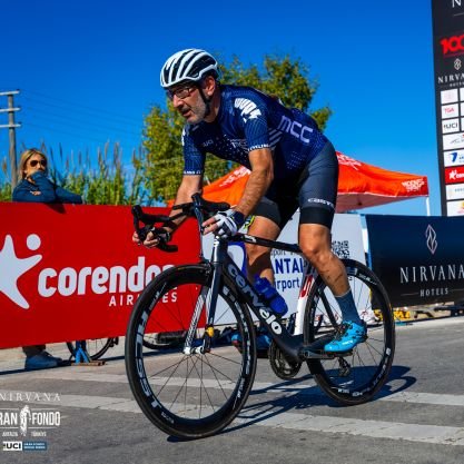 Cyclist , Cervélo S5 (Peter Nathan Haas) ,
Fan of El Imbatido (BalaVerde) - 29/07 👑 Seni her halinle neden seveyim ki,
Fenerbahçe'misin sen ? 💛💙