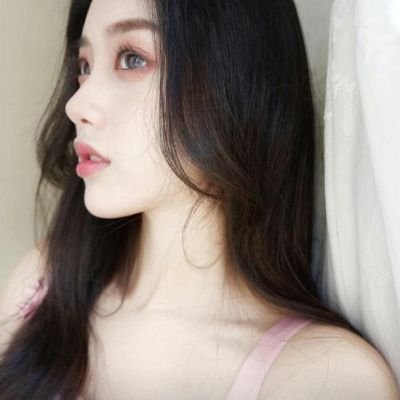 haruka1719188's profile picture. 私は孤独で寂しい小さな女性で、深く交流できる男性の友達を見つけたいです