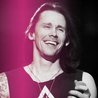 A photo of Myles Kennedy smiling every day.
(I don't always find the source of the photos, if you own something posted without proper credit, let me know)