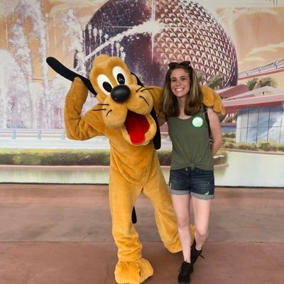 stephieee13's profile picture. 