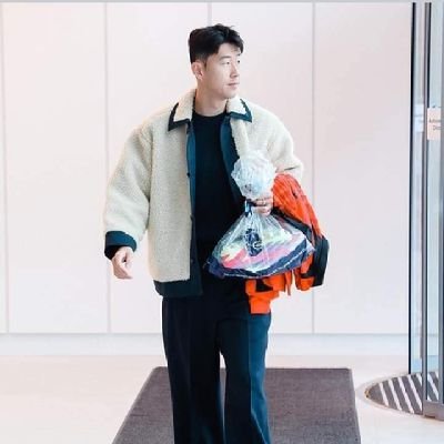 jom47892's profile picture. 