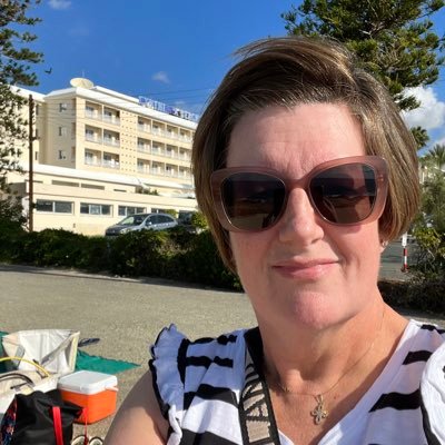women’s officer for local snp branch! proud mum want my kids to grow up in Indy 🏴hate bullies love wine will gladly consume both! dont do DMs ❤️