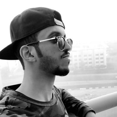 waleed_alagil's profile picture. シ • لا تَحلم دائماً بالنجاح، بل إعمل لتحقيقه • 🇸🇦 Photo 📸 Designer 👨‍🎨