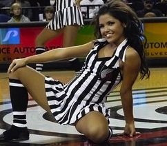 Like free stuff? Profit from your NBA knowledge with this free pick game @ http://t.co/Jvi67Te59a! #nba http://t.co/Rp655fXAOW