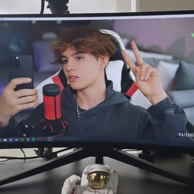 MateoxLib's profile picture. 🥀🐺*Lianista*🐺🥀
LXGIA 21 🌐👌🏻🥷🏻