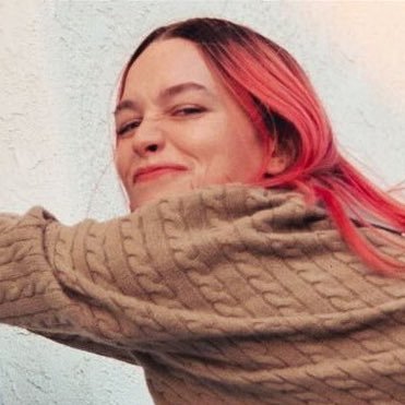 you are more than the way you look.
for victoria pedretti — fan account.