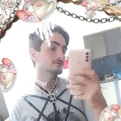 tomasleon98's profile picture. Hit me like a man