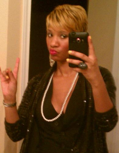 COUNTRY GIRL WITH A CITY SWAGG ..BOSS LADY FREELANCE FASHION DESIGNER/ MAKE-UP ARTIST /STYLIST GOD FIRST FAMILY second and ALL about HER BENJAMINS baby!