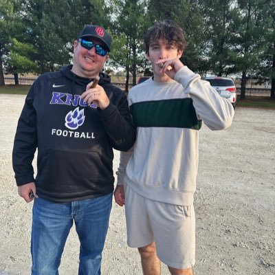 Knox College ‘23 | QB #11 | insta- qb.kdub