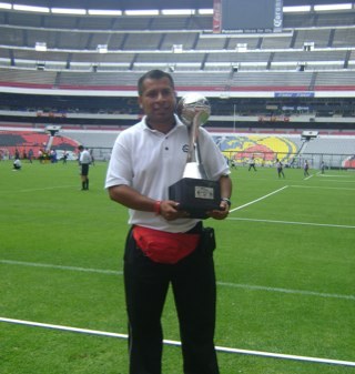 Lic. en Educación física.Entrenador y apasionado del fútbol