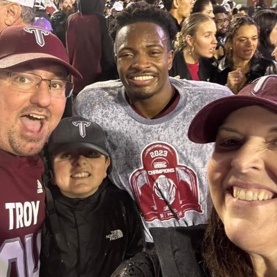 The official twitter account of broadcaster, instructor, Troy Trojan and dad, Aaron Taylor. Go Trojans!