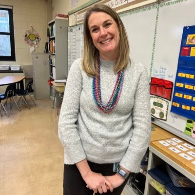 Wife•Mother of 💙💙💙•NJ 2nd gr. teacher•✝️•❤️🐾•❤️☕️ #teachersofX #donorschoose #clearthelist Any donation is so appreciated 🥰