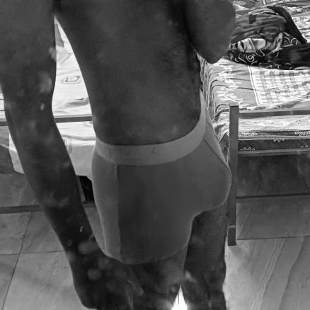 Friendsele87432's profile picture. 22yrs
with lots of kinks