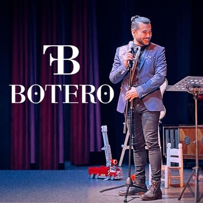 Artista Colombiano que fusiona dos generos musicales para crear el POP-NORTEÑO.