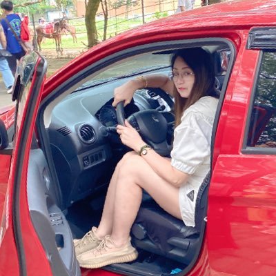 juvybendulo's profile picture. Sometimes good things just happen