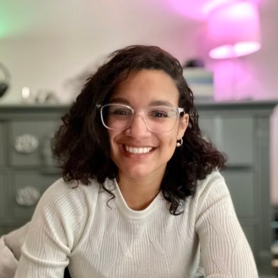 🌙 an aspiring renaissance woman trying to navigate through life
✨ books, productivity, psychology, & more