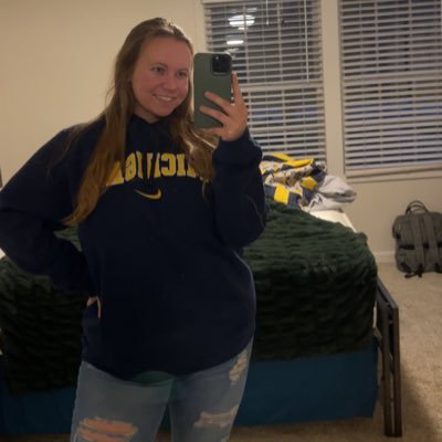 MariaSebastiano's profile picture. BSN, RN 🩺 - Bonus Mama - Dog Mom - Snake Breeder - SC🤍