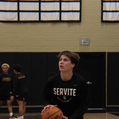 jake_schutt21's profile picture. 6’4”|180| c/o 26 Servite hs✝️ 🏀🏐