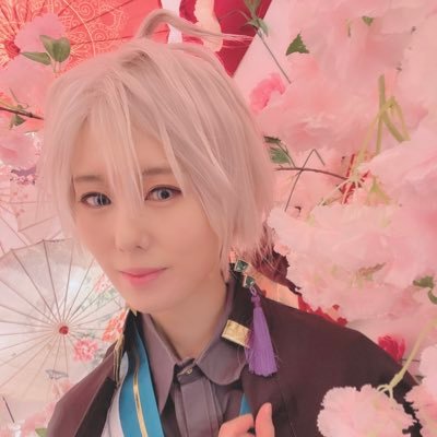 流行りに乗れない懐古厨。絶賛🌈🕒(🌞🏢🔺(✘▽✘)他)に沼ってます💕薄桜鬼/銀魂/刀剣乱舞/エヴァ/最遊記/CLAMP etc.男装&和装多め。カメラ精進中！