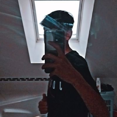 n'hésitez pas à aller sur mon Instagram
(ethano0813) mon tiktok (Ethan.orz)