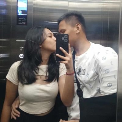 valkirieee's profile picture. 