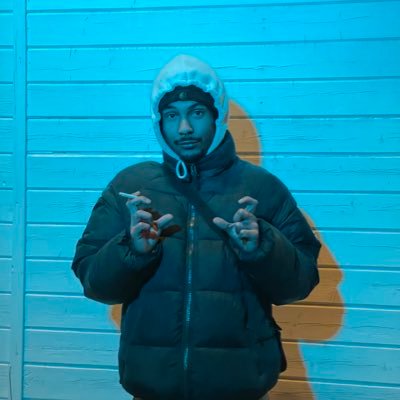 Nwarbuu's profile picture. Gentil homme de 23 ans.
Je vise pas les chaussettes 
Je vise la casquette