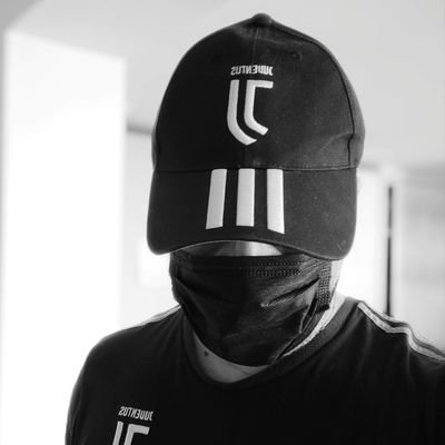 bianconero004's profile picture. ⚪⚫ #forzajuve - Fino alla fine!
🇨🇵🇮🇹