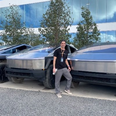 Tech enthusiast, EV and renewable energy fan, passionate about finance and investing. To buy Tesla products, please use my referral https://t.co/iP7PkMeY2S.