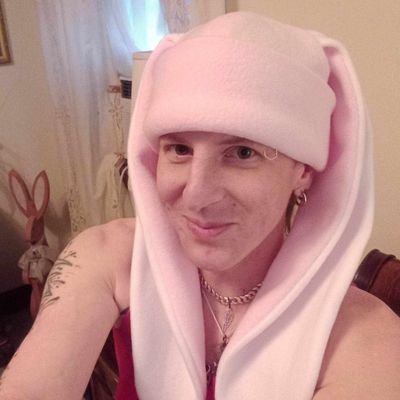 Frank John Burkart II
🏳️🌈⚧️ (Rain) ⛈️🐇
https://t.co/krdXybYwEo