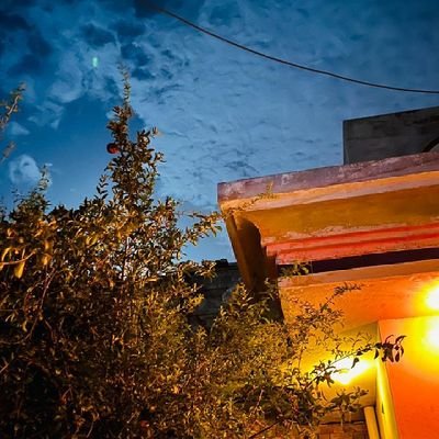 HananAkram18's profile picture. 