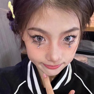 zz2282772472982's profile picture. 辽宁大学在读本科 从小就喜欢男人喜欢发骚有性瘾接受度高 什么刺激的玩法都想体验一下 想 征服我的哥哥快来私信我哦 有门槛私人微信 98支付宝口令